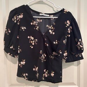DONATED Abercrombie & Fitch Cropped/Ruched Floral Blouse Size S